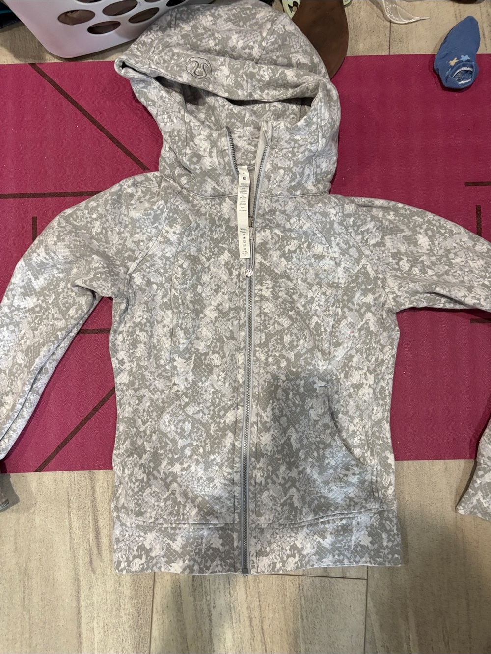 lululemon athletica Girls' Light Gray Patterned Hooded Zip Hoodie